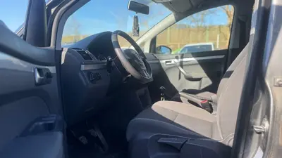 Volkswagen Touran – Foto 12