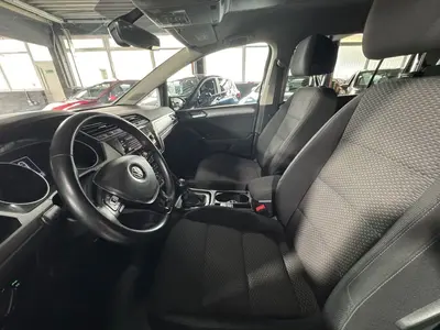 Volkswagen Touran – Foto 8