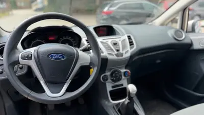 Ford Fiesta – Foto 15