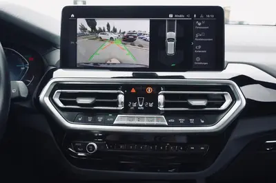 BMW iX3 – Foto 16