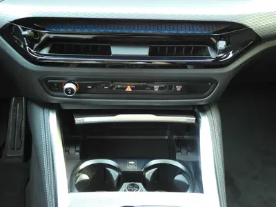 BMW i4 – Foto 18