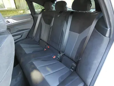 BMW i4 – Foto 21