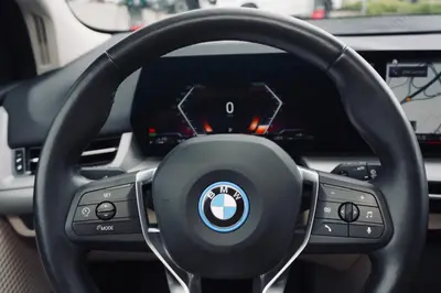 BMW 225 – Foto 14
