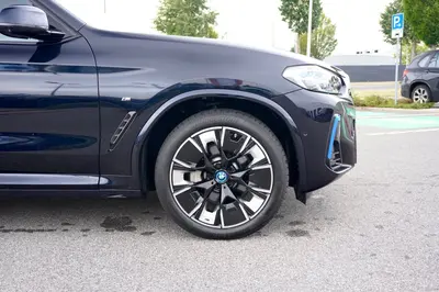 BMW iX3 – Foto 13