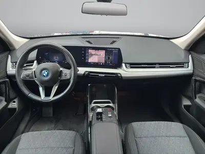 BMW iX1 – Foto 14