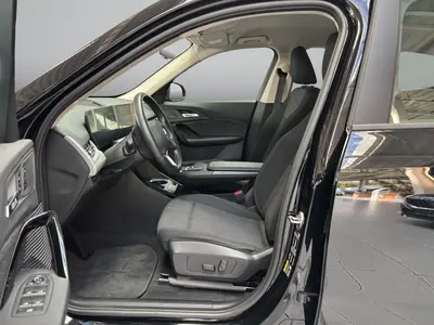 BMW iX1 – Foto 11
