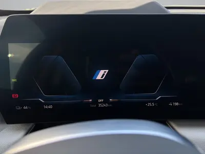 BMW iX1 – Foto 13