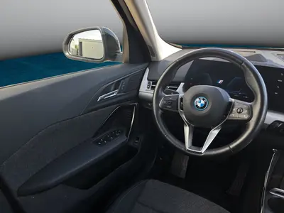 BMW iX1 – Foto 16