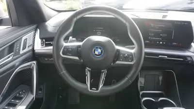 BMW iX2 – Foto 13