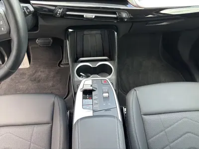 BMW iX1 – Foto 15