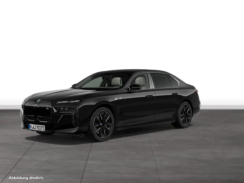 BMW M760e