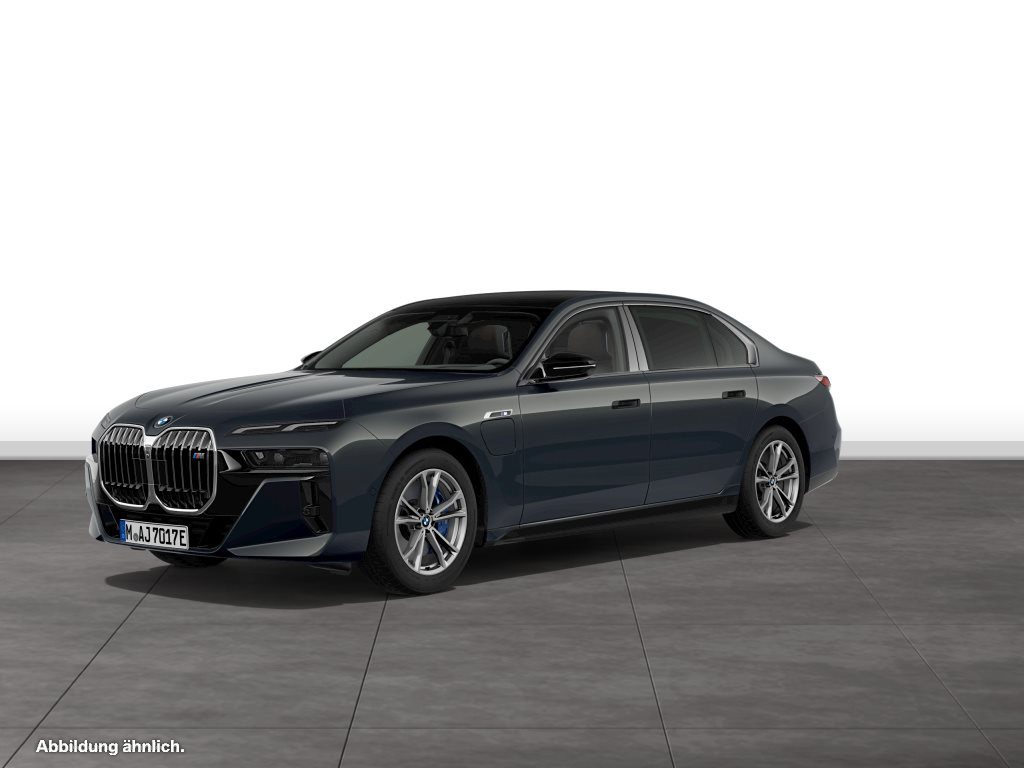 BMW M760e