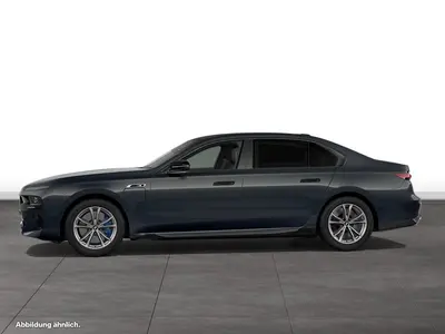 BMW M760e – Foto 5