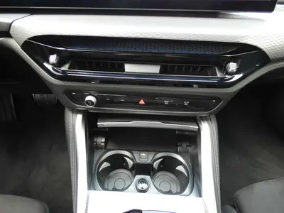 BMW i4 – Foto 24