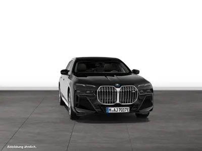 BMW M760e – Foto 10