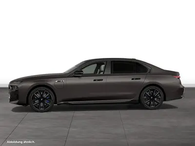 BMW M760e – Foto 5
