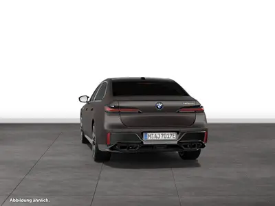 BMW M760e – Foto 7