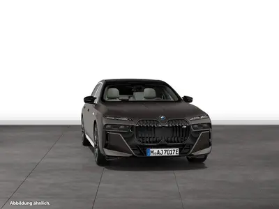 BMW M760e – Foto 10