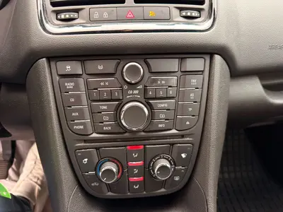 Opel Meriva – Foto 15