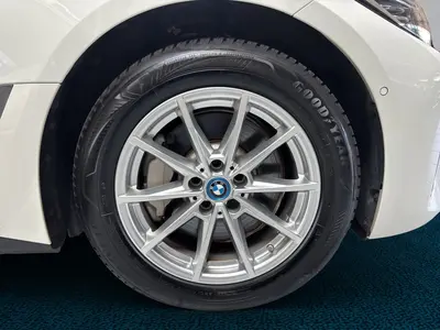 BMW i4 – Foto 10