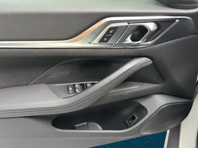 BMW i4 – Foto 16