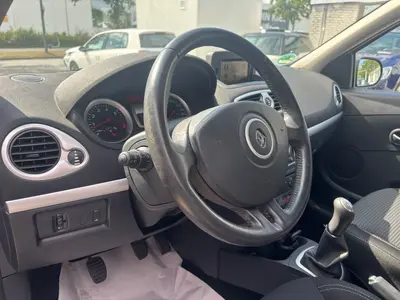 Renault Clio – Foto 13