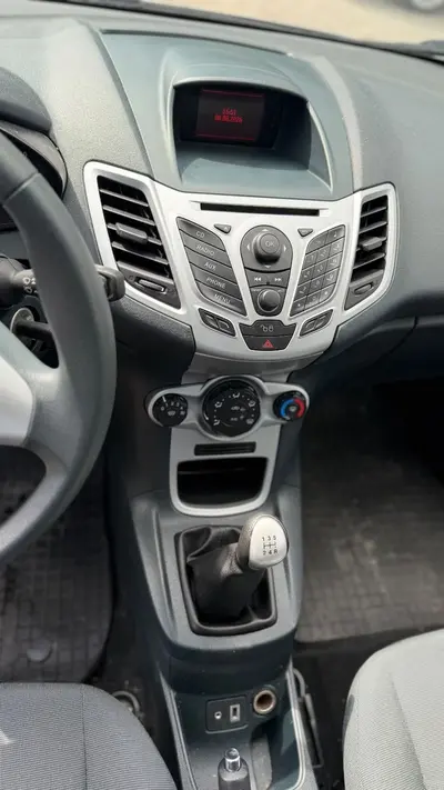 Ford Fiesta – Foto 13