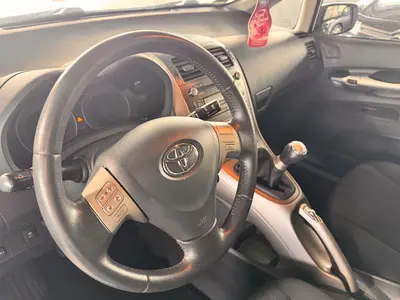 Toyota Auris – Foto 8