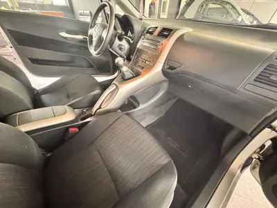 Toyota Auris – Foto 19