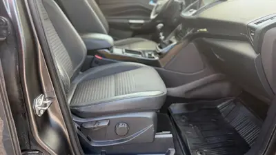 Ford Kuga – Foto 12