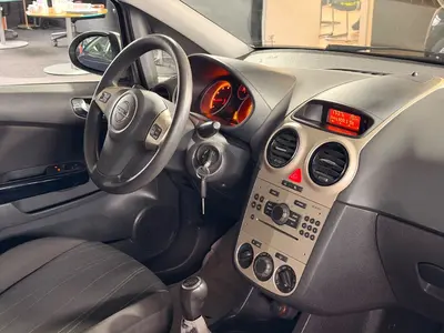 Opel Corsa – Foto 9