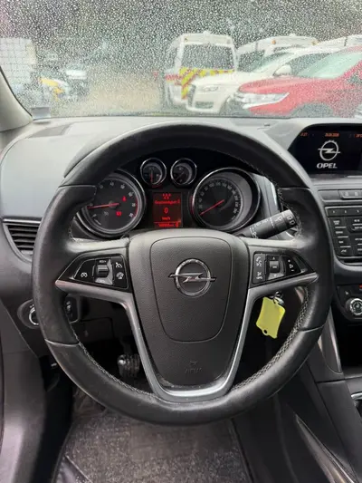Opel Zafira – Foto 15