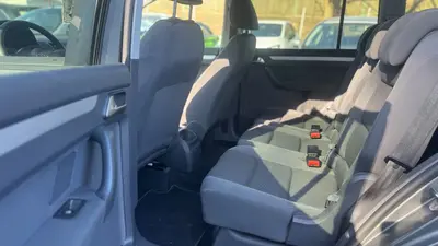 Volkswagen Touran – Foto 10