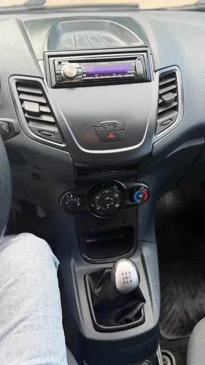Ford Fiesta – Foto 9
