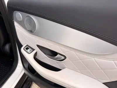 Mercedes-Benz GLC 43 AMG – Foto 15