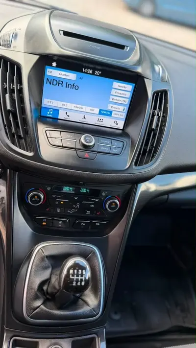 Ford Kuga – Foto 15