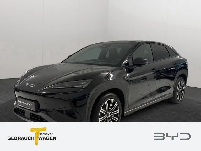 BYD SEALION 7