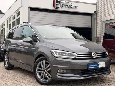 Volkswagen Touran – Foto 1