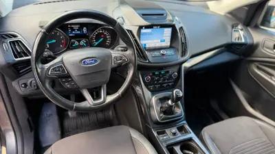 Ford Kuga – Foto 17