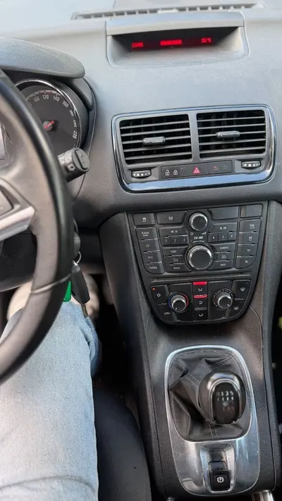 Opel Meriva – Foto 25