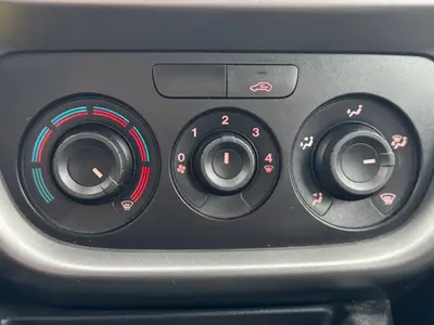 Fiat Doblo – Foto 17