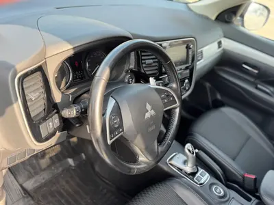 Mitsubishi Outlander – Foto 10