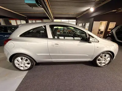 Opel Corsa – Foto 4