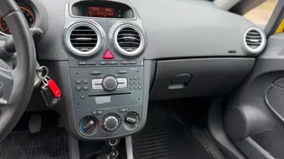 Opel Corsa – Foto 12