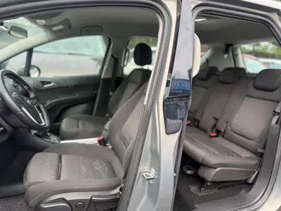 Opel Meriva – Foto 12