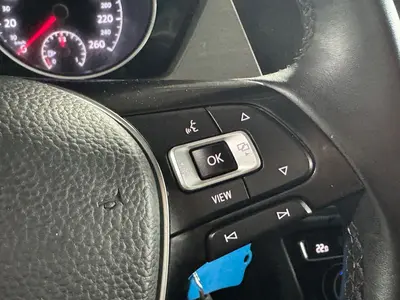 Volkswagen Touran – Foto 17